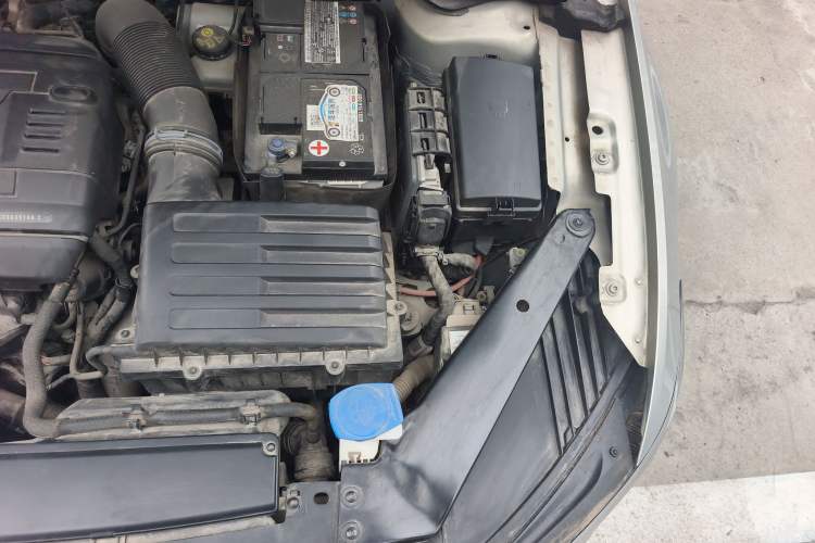 Used Volkswagen Magotan 2018 380TSI DSG Luxury Model Engine Bay Left