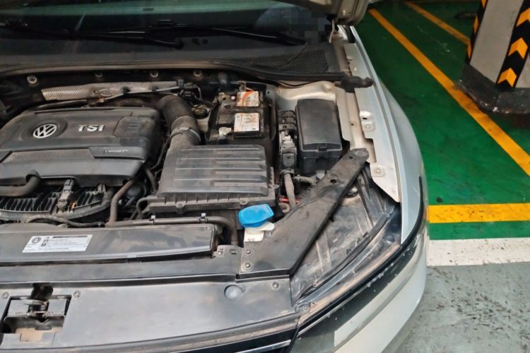 Used Volkswagen Magotan 2018 330TSI DSG Advanced Model Engine Bay Left