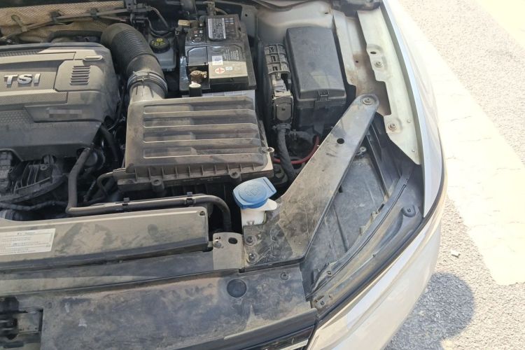 Used Volkswagen Magotan 2018 330TSI DSG Advanced Model Engine Bay Left