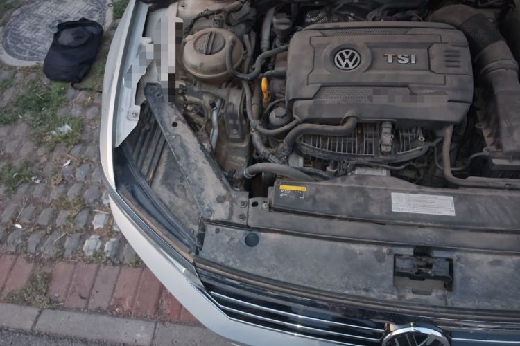 Used Volkswagen Magotan 2018 330TSI DSG Luxury Model Engine Bay Right