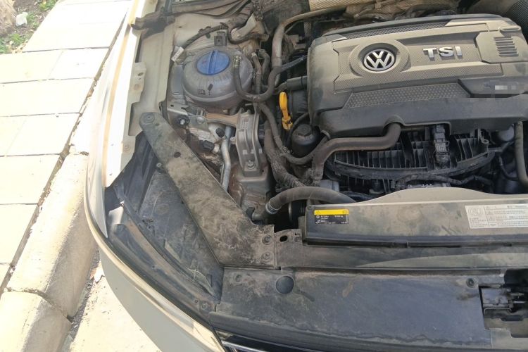 Used Volkswagen Magotan 2018 330TSI DSG Advanced Model Engine Bay Right