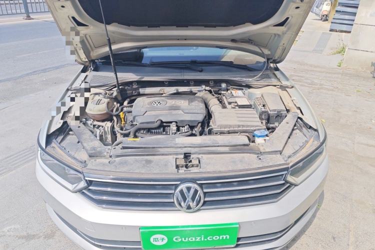 Used Volkswagen Magotan 2018 330TSI DSG Advanced Model Engine Bay