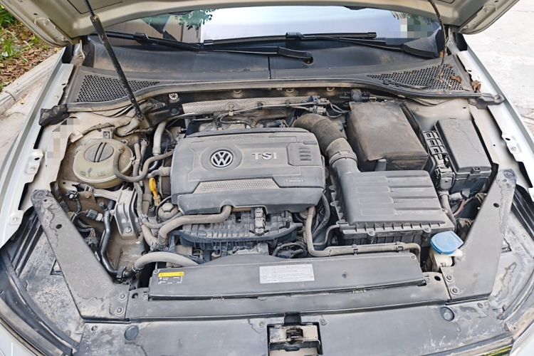 Used Volkswagen Magotan 2018 380TSI DSG Prestige Model Engine Bay