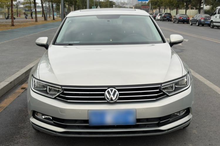 Used Volkswagen Magotan 2018 330TSI DSG Advanced Model Exterior 1