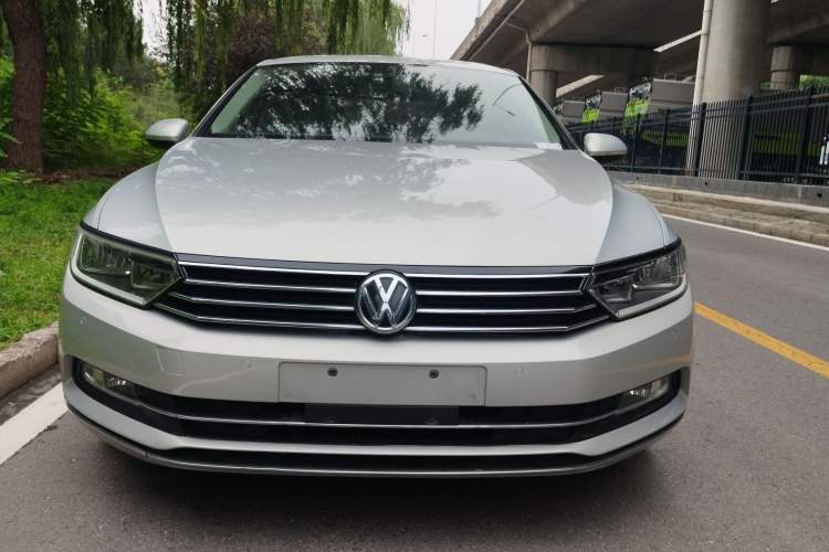 Used Volkswagen Magotan 2018 330TSI DSG Advanced Model Exterior 1