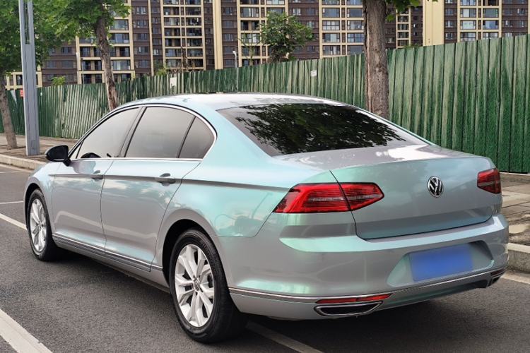 Used Volkswagen Magotan 2018 330TSI DSG Luxury Model Exterior 2