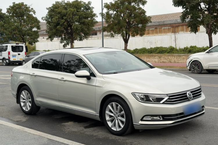 Used Volkswagen Magotan 2018 330TSI DSG Advanced Model Exterior 2