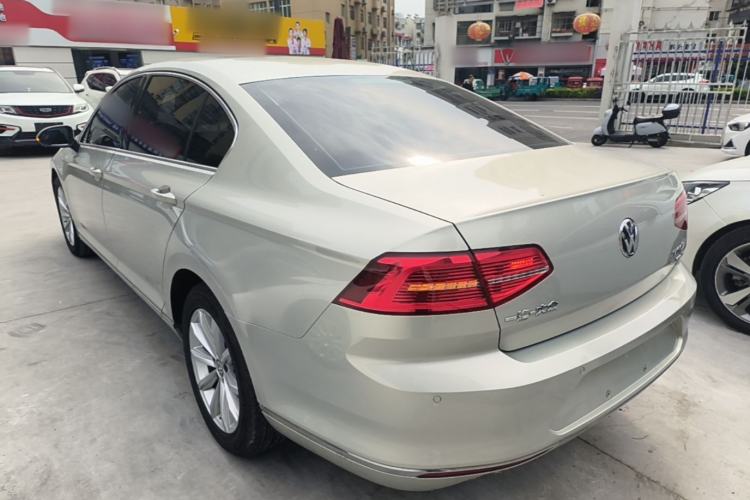 Used Volkswagen Magotan 2018 330TSI DSG Advanced Model Exterior 2