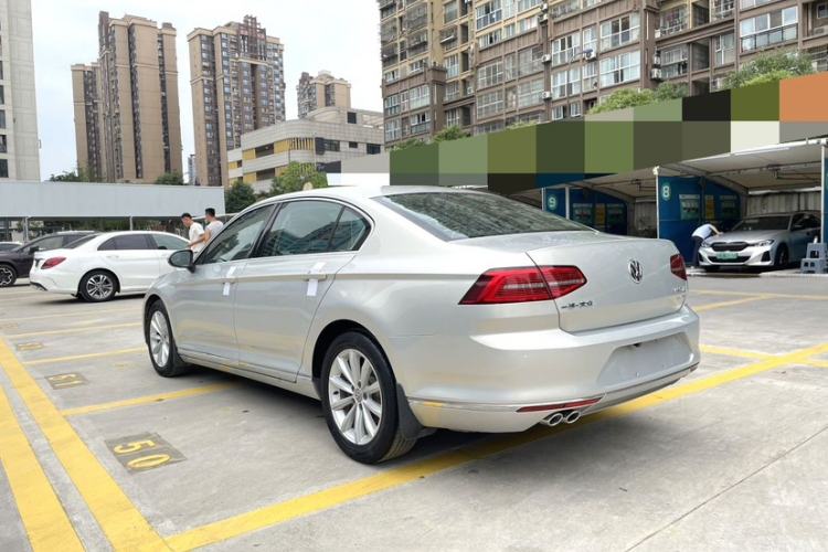 Used Volkswagen Magotan 2018 330TSI DSG Advanced Model Exterior 5