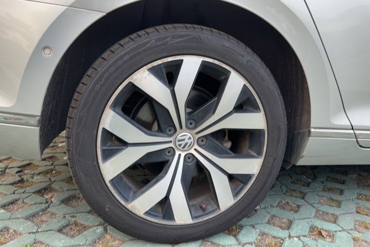 Used Volkswagen Magotan 2018 330TSI DSG Luxury Model Exterior 5