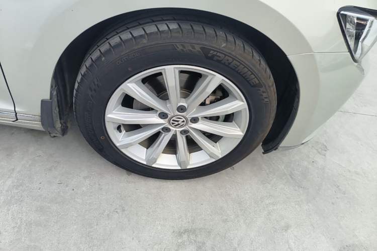 Used Volkswagen Magotan 2018 330TSI DSG Advanced Model Exterior 5