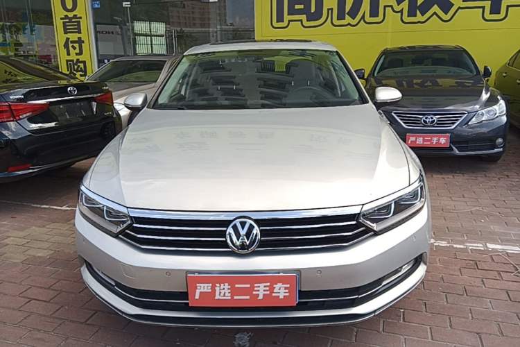 Used Volkswagen Magotan 2018 330TSI DSG Luxury Model Front