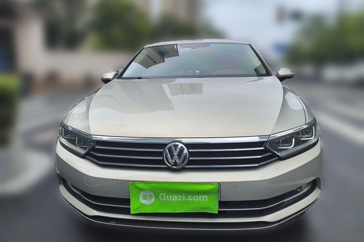 Used Volkswagen Magotan 2018 Facelift 330TSI DSG Luxury Model Front