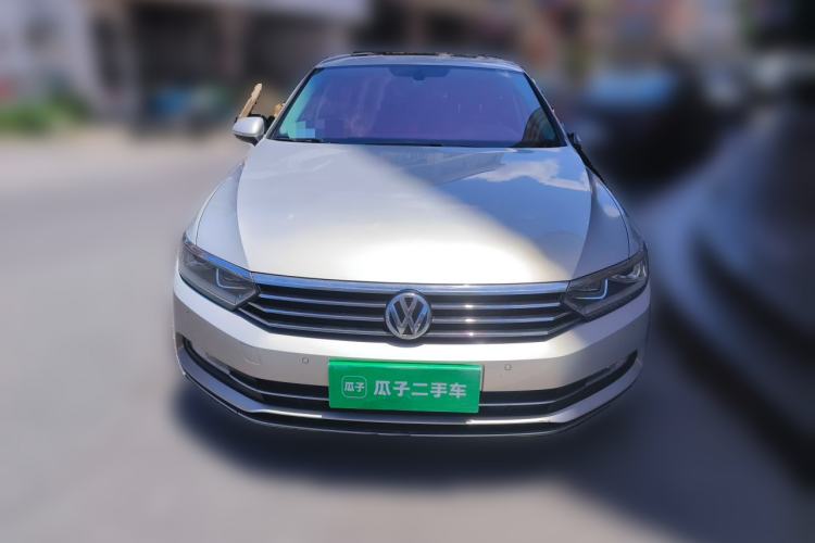 Used Volkswagen Magotan 2018 330TSI DSG Luxury Model Front