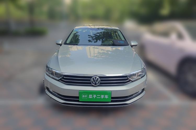 Used Volkswagen Magotan 2018 330TSI DSG Luxury Model Front