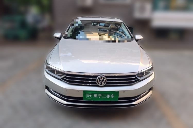 Used Volkswagen Magotan 2018 330TSI DSG Luxury Model Front