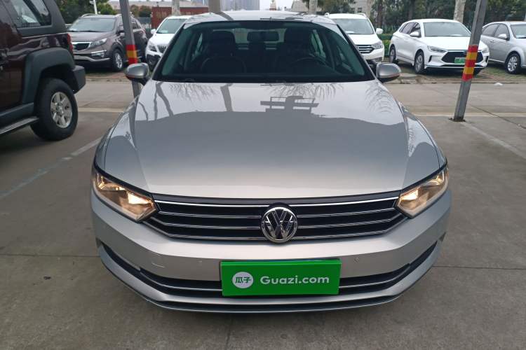 Used Volkswagen Magotan 2018 330TSI DSG Advanced Model Front