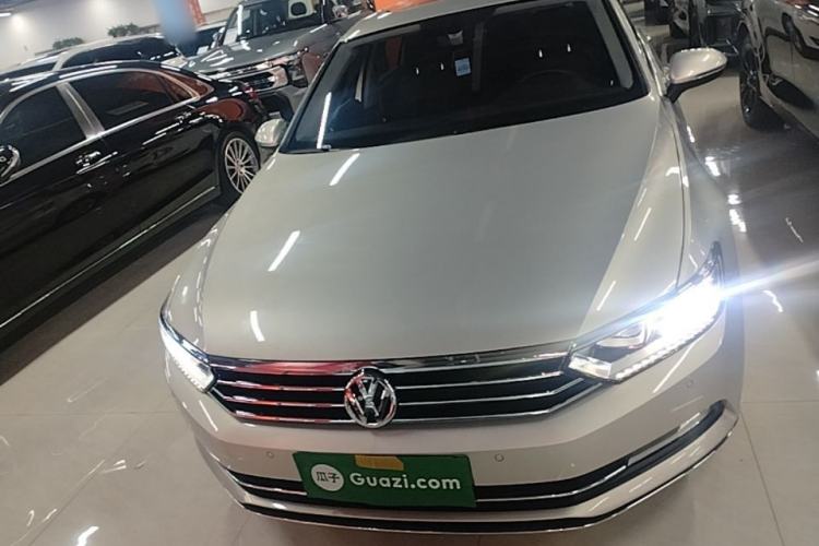 Used Volkswagen Magotan 2018 Facelift 330TSI DSG Luxury Model Front