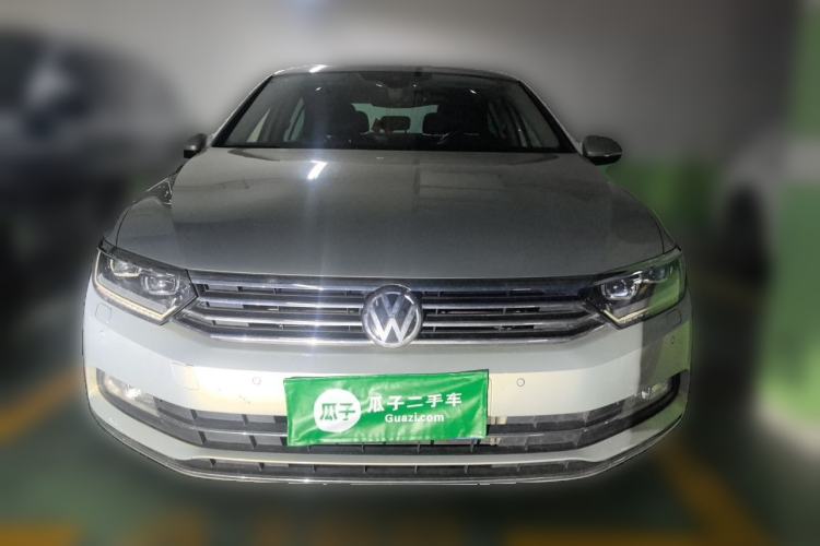 Used Volkswagen Magotan 2018 330TSI DSG Luxury Model Front