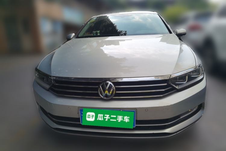 Used Volkswagen Magotan 2018 330TSI DSG Luxury Model Front
