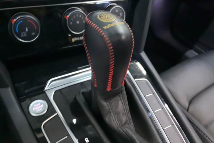Used Volkswagen Magotan 2018 330TSI DSG Advanced Model Gear Lever
