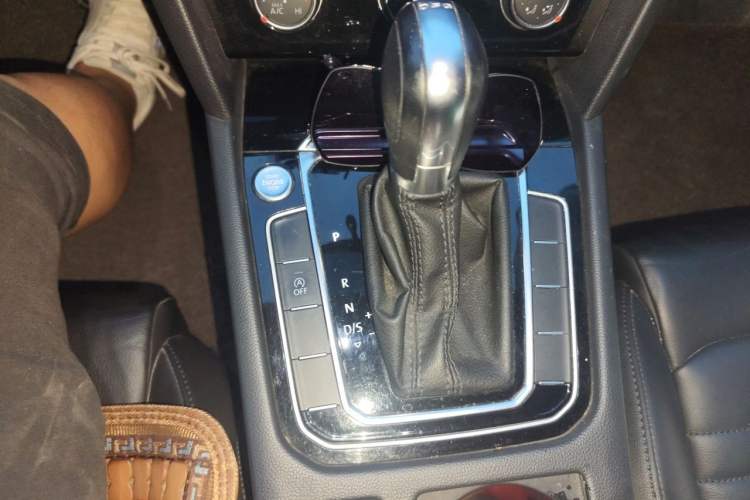 Used Volkswagen Magotan 2018 330TSI DSG Advanced Model Gear Lever