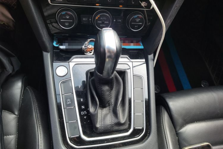 Used Volkswagen Magotan 2018 Facelift 330TSI DSG Luxury Model Gear Lever