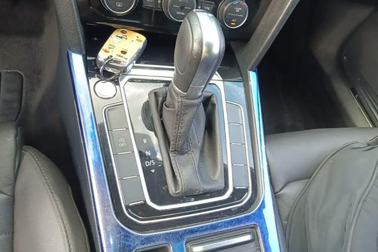 Used Volkswagen Magotan 2018 330TSI DSG Luxury Model Gear Lever