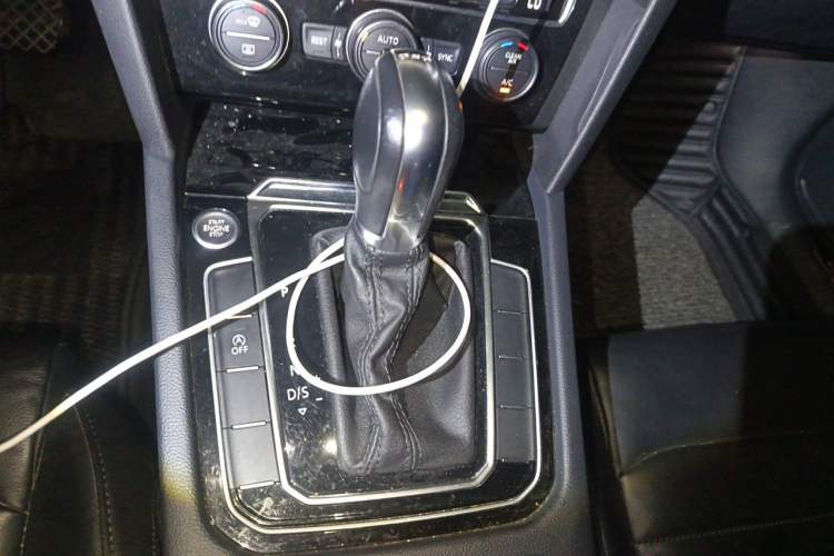 Used Volkswagen Magotan 2018 330TSI DSG Luxury Model Gear Lever