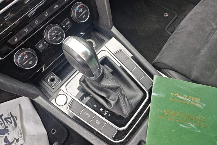 Used Volkswagen Magotan 2018 330TSI DSG Luxury Model Gear Lever