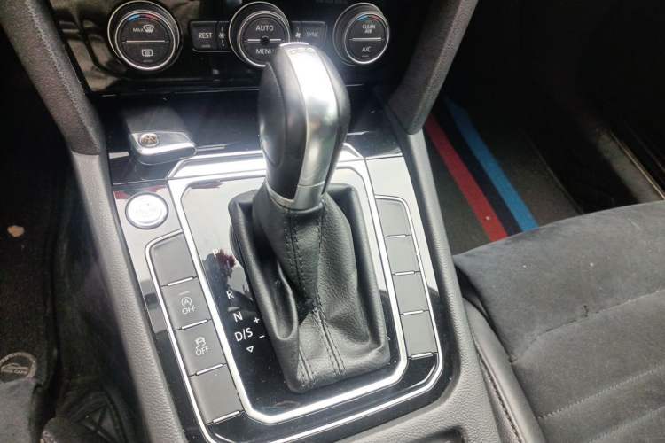Used Volkswagen Magotan 2018 380TSI DSG Luxury Model Gear Lever