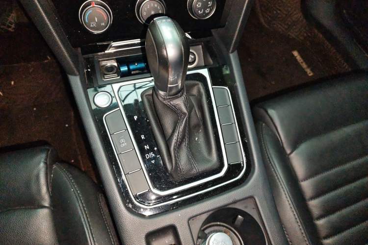 Used Volkswagen Magotan 2018 330TSI DSG Advanced Model Gear Lever