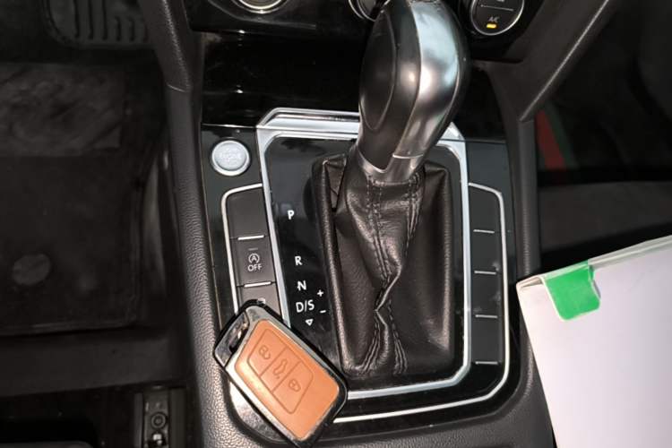 Used Volkswagen Magotan 2018 380TSI DSG Luxury Model Gear Lever