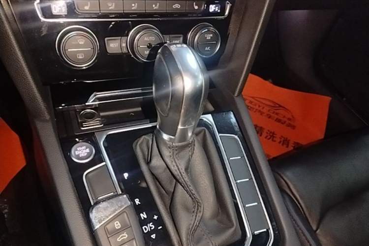 Used Volkswagen Magotan 2018 Facelift 330TSI DSG Luxury Model Gear Lever