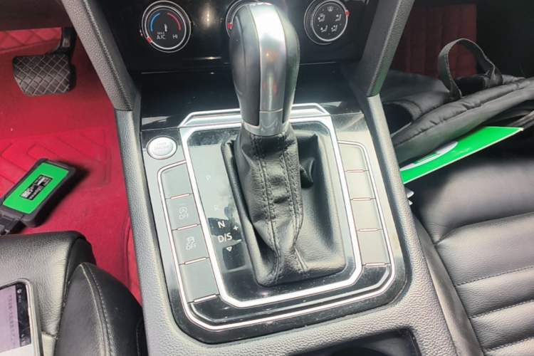 Used Volkswagen Magotan 2018 330TSI DSG Advanced Model Gear Lever