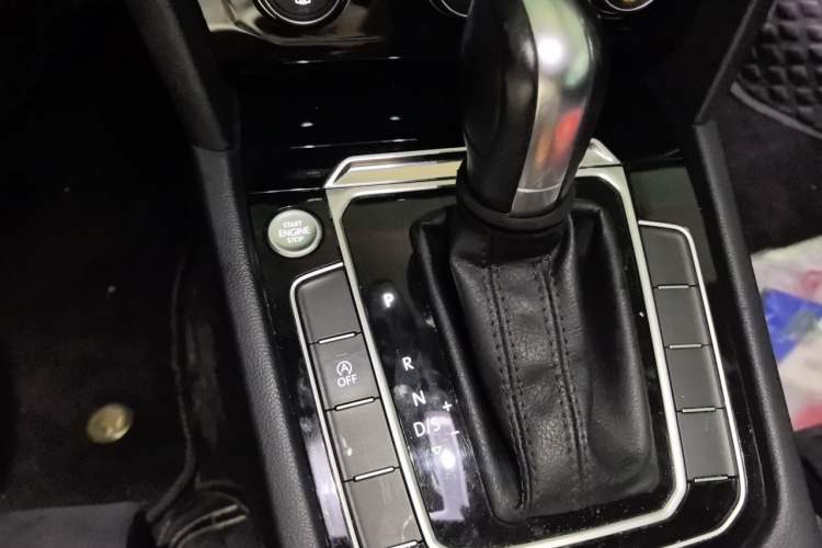 Used Volkswagen Magotan 2018 330TSI DSG Luxury Model Gear Lever