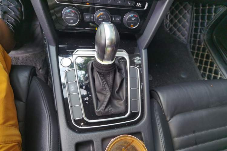 Used Volkswagen Magotan 2018 330TSI DSG Luxury Model Gear Lever