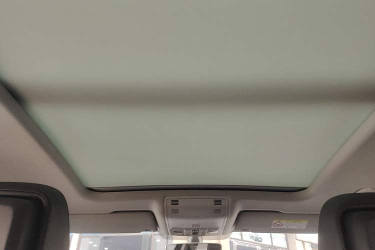 Used Volkswagen Magotan 2018 330TSI DSG Luxury Model Headliner