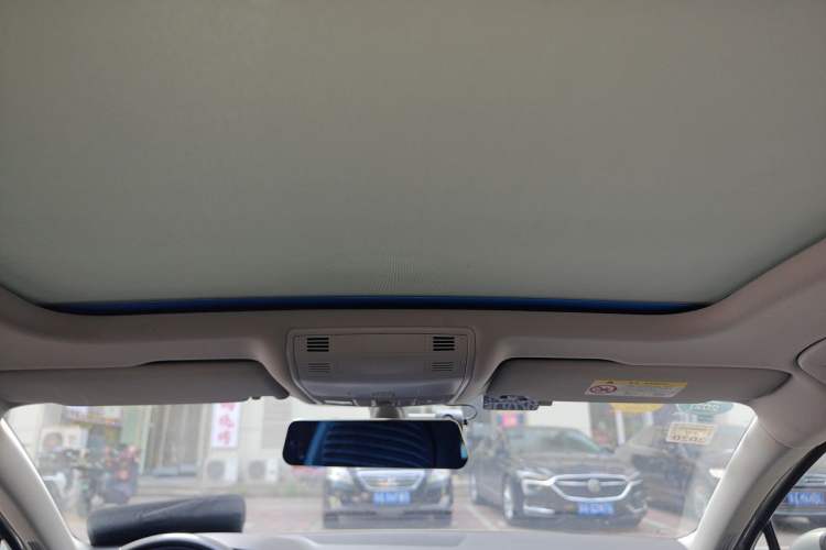 Used Volkswagen Magotan 2018 330TSI DSG Luxury Model Headliner