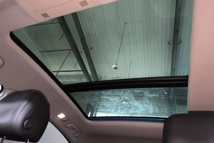 Used Volkswagen Magotan 2018 380TSI DSG Luxury Model Headliner