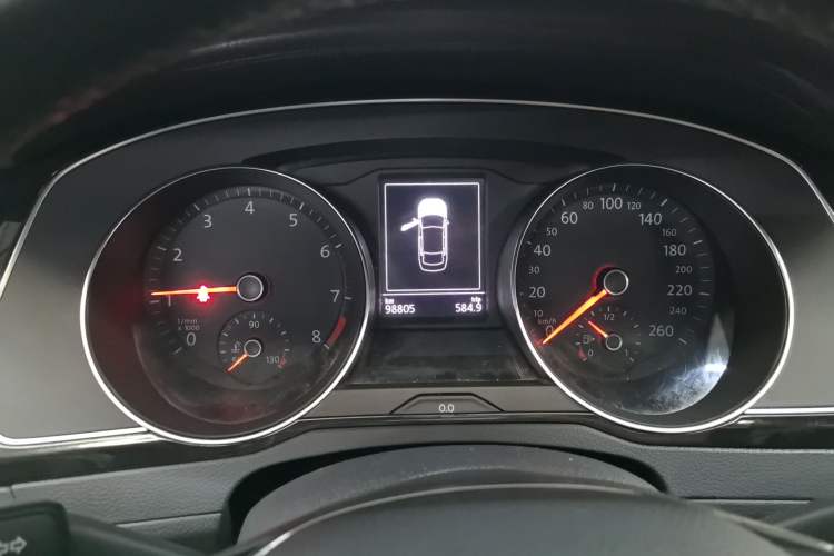 Used Volkswagen Magotan 2018 330TSI DSG Advanced Model Instrument Cluster