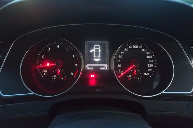 Used Volkswagen Magotan 2018 330TSI DSG Advanced Model Instrument Cluster