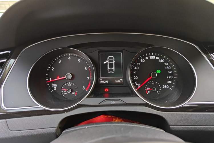 Used Volkswagen Magotan 2018 Facelift 330TSI DSG Luxury Model Instrument Cluster