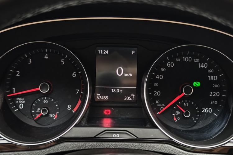 Used Volkswagen Magotan 2018 330TSI DSG Luxury Model Instrument Cluster