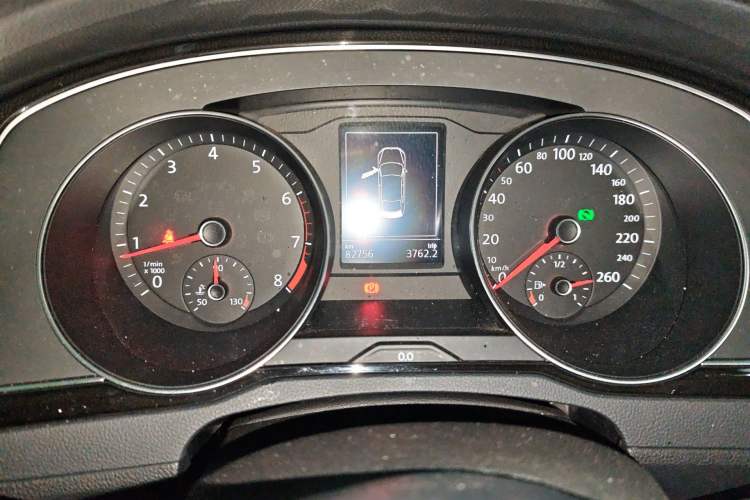 Used Volkswagen Magotan 2018 330TSI DSG Advanced Model Instrument Cluster