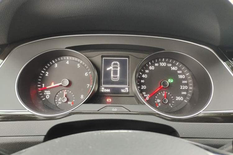 Used Volkswagen Magotan 2018 330TSI DSG Luxury Model Instrument Cluster