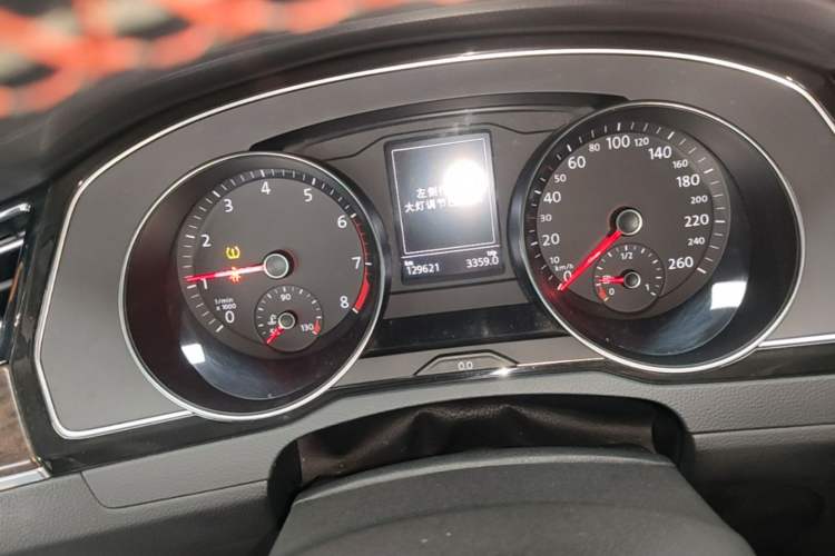 Used Volkswagen Magotan 2018 Facelift 330TSI DSG Luxury Model Instrument Cluster
