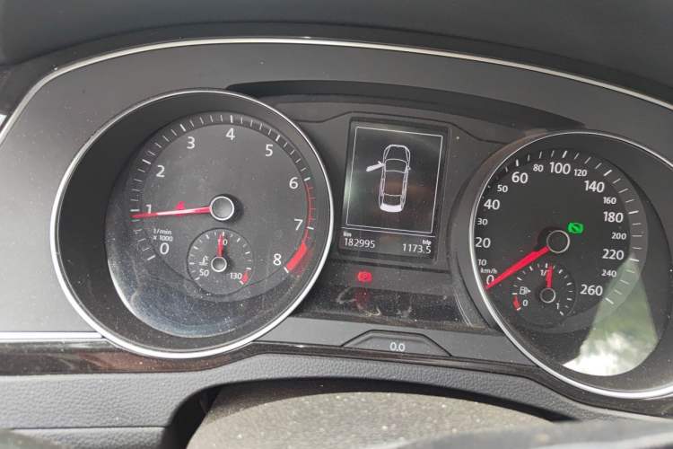Used Volkswagen Magotan 2018 330TSI DSG Luxury Model Instrument Cluster