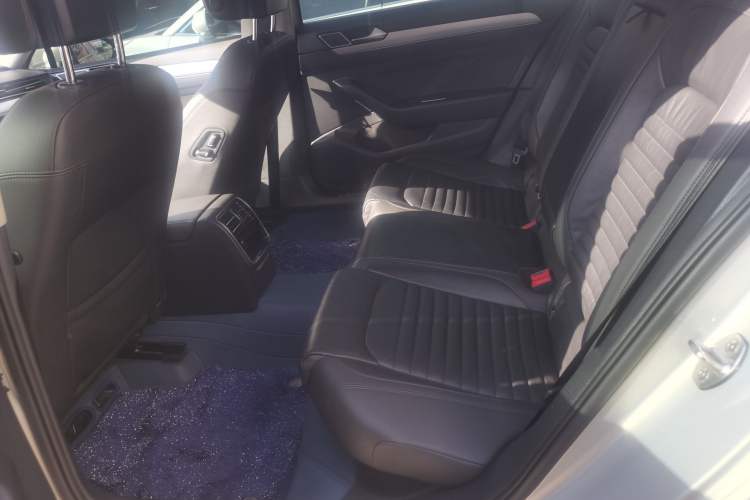 Used Volkswagen Magotan 2018 330TSI DSG Advanced Model Interior 1