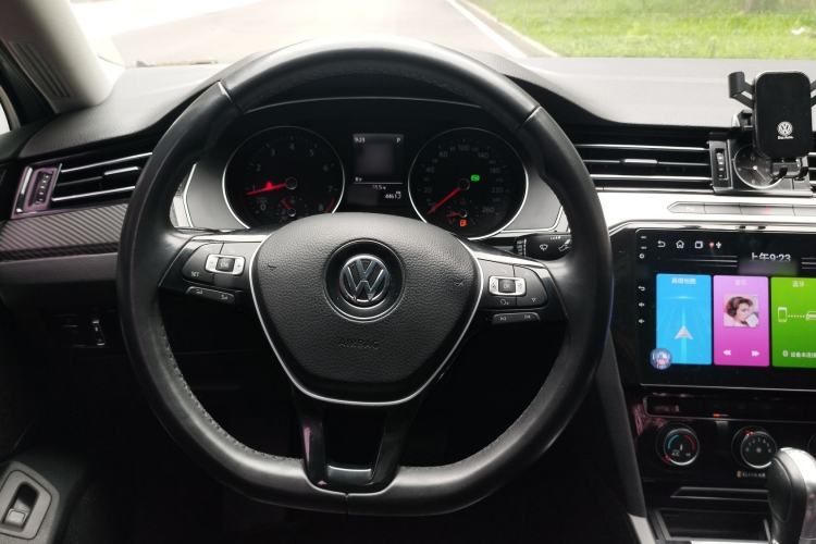 Used Volkswagen Magotan 2018 330TSI DSG Advanced Model Interior 4